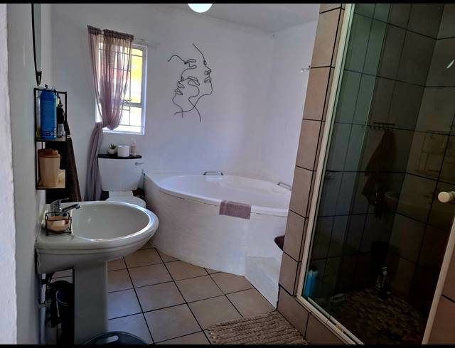 4 BEDROOM HOUSE FOR SALE IN SELECTION PARK